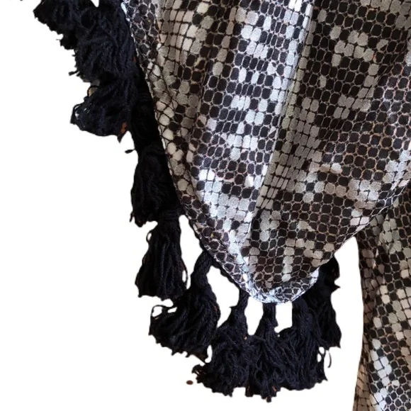 Anthropologie {*Conditions Apply} Luca Tasseled Tunic Snakeskin Leopard Top - Picture 9 of 9